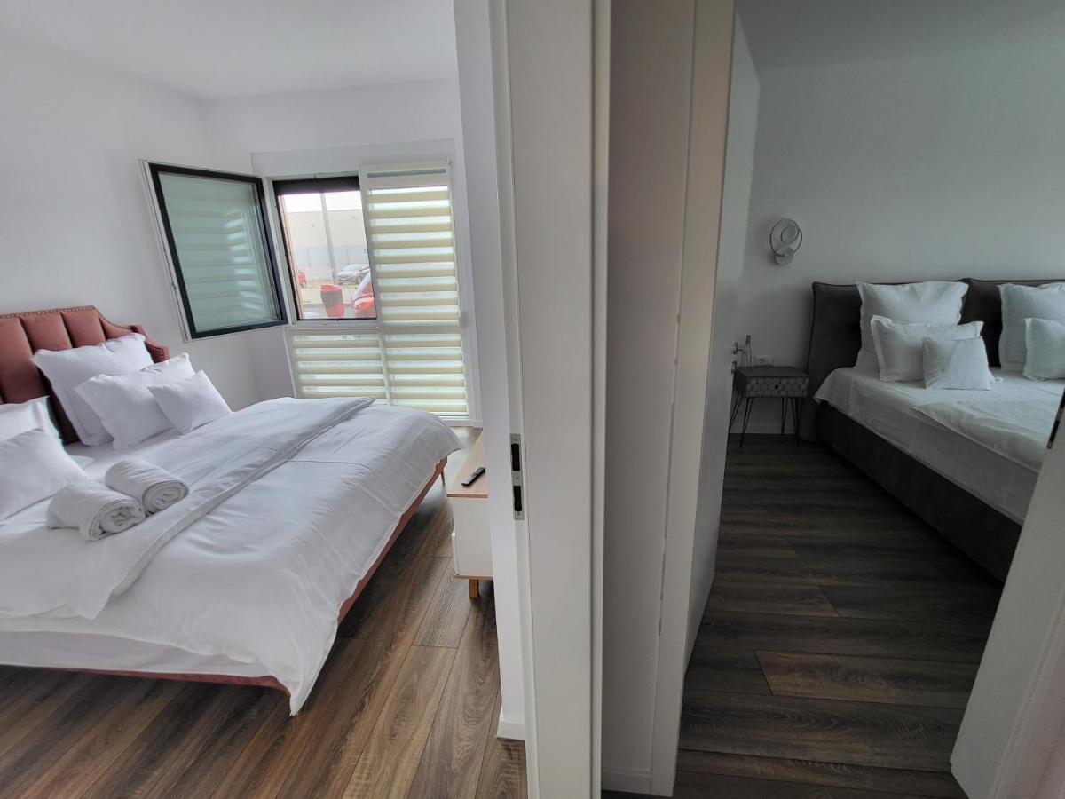 Sika Sunny Garden Apartment Arad Dış mekan fotoğraf