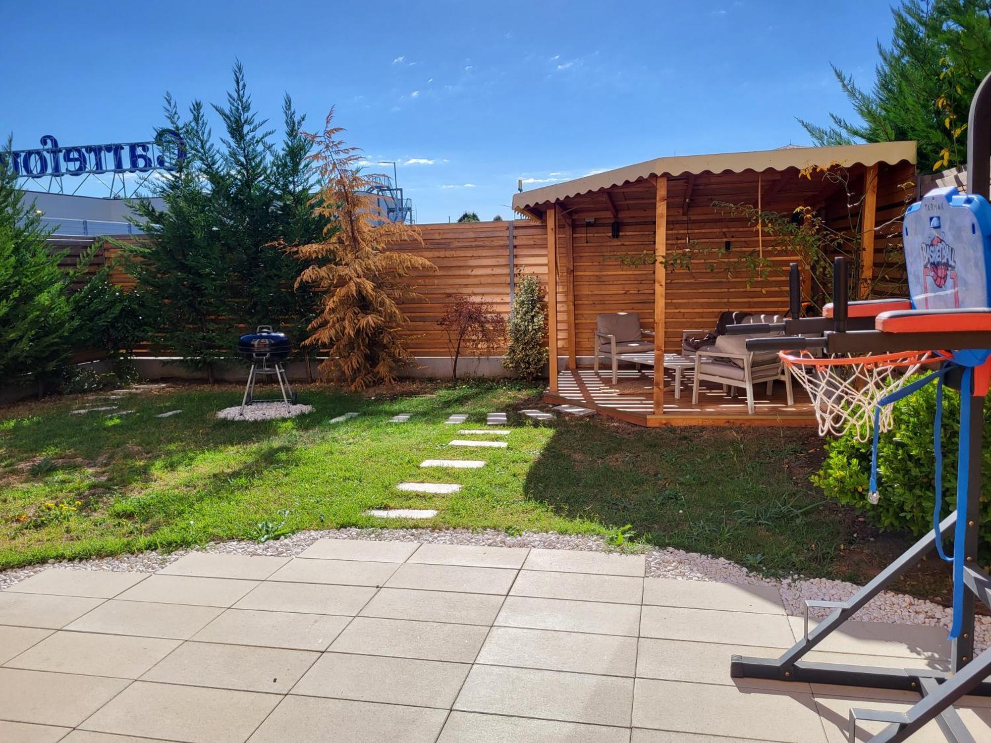 Sika Sunny Garden Apartment Arad Dış mekan fotoğraf